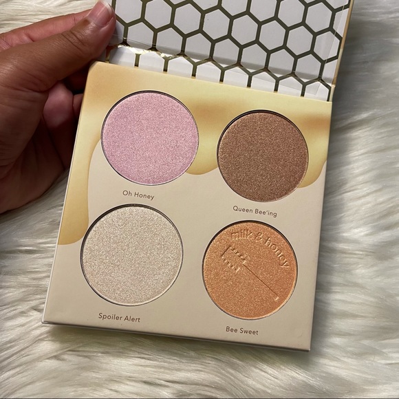 Beauty Bakerie Highlighter Palette - Picture 2 of 2